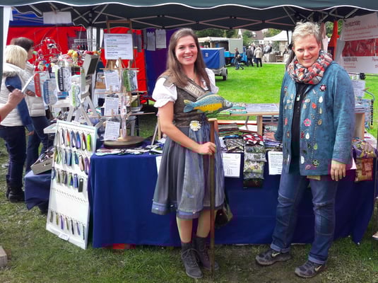 Auch Teichnixe Lena - Tochter meines Cousins - stattete uns einen Besuch ab...