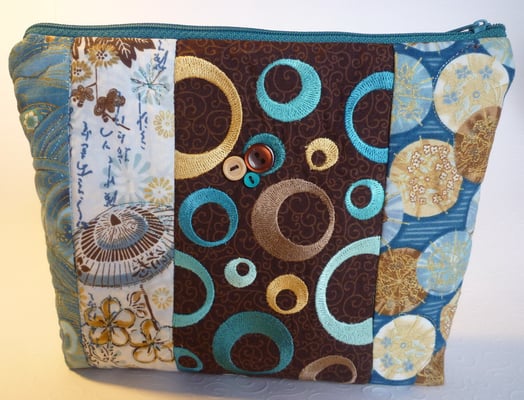 Tasche mit großer Stickerei...