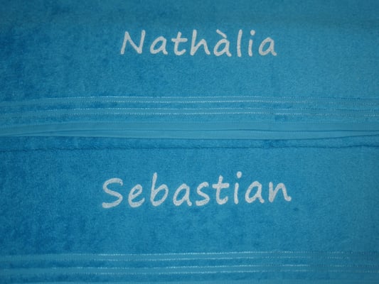 Handtücher für die neue Wohnung oder zur Hochzeit, Schriftart Segoe Print