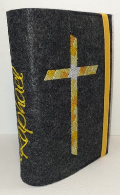 Stickmotiv Mosaik-Kreuz nur in Gelbtönen (für einen Fussballfan) auf Filz in dunkelgrau meliert, Gummi gelb