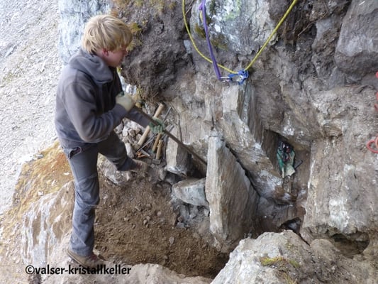 Kluft mit Rauchquarz - Lampertschalp Vals Graubünden Schweiz