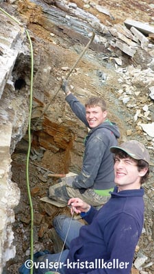 Hannes und Andri an der Hämatitquarz Kluft - Vals Graubünden