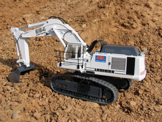 Eigenbau des Liebherr R984C