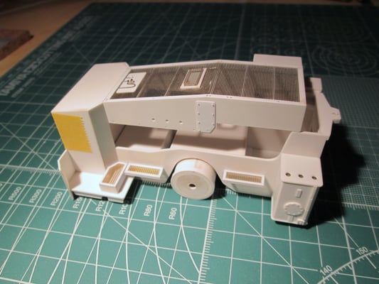 Trittstufen und Plattformen für den Zugang zum Motor