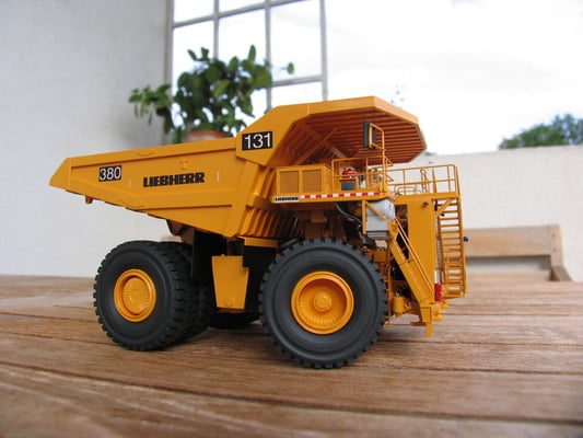 Das Modell besteht aus über 1345 Einzelteilen