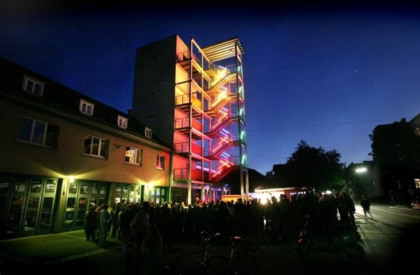 Eröffnung mit Off-Beat Service. Bild: Faden.