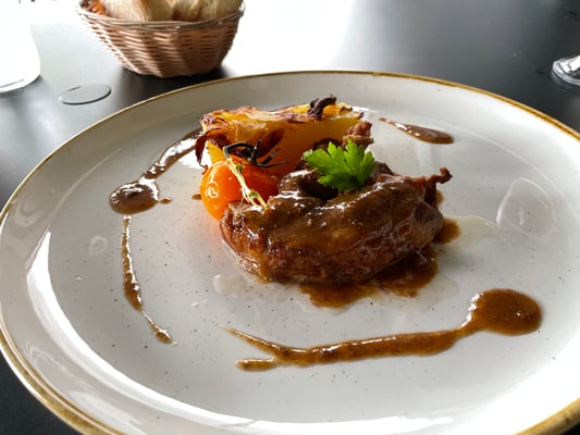 フランスの田舎へ　ミシュラン星付きレストラン　プライベートツアー　日本人ガイド