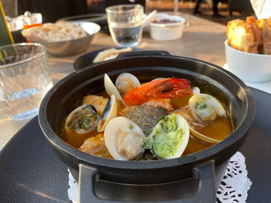 フランスの田舎へ　ミシュラン星付きレストラン　プライベートツアー　日本人ガイド