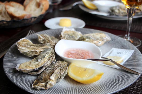 フランスの田舎へ　ミシュラン星付きレストラン　プライベートツアー　日本人ガイド