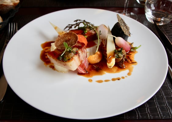 フランスの田舎へ　ミシュラン星付きレストラン　プライベートツアー　日本人ガイド