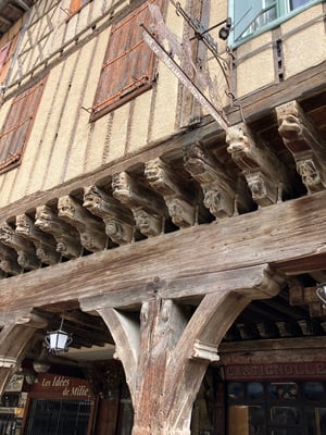 卒業旅行　フランス　ホームステイ　現地日本語サポート