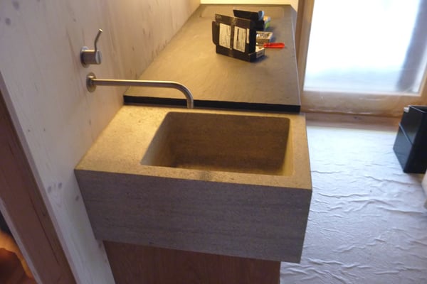 Teeküche Schüttstein aus Mägenwiler Muschelkalk