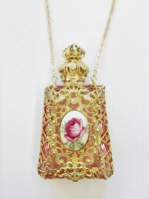 Photo 1 : ref. 473547 :  H. 7.2 cm / 10 ml / Collier en chaîne 76 cm