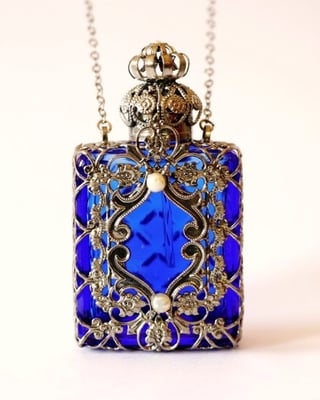 Photo 6 : ref. 531986 :  H. 6.7 cm / 10 ml / Collier en chaîne 76 cm