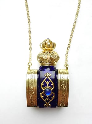 Photo 1 : ref. 475617 :  H. 5.2 cm / 5 ml / Collier en chaîne 76 cm