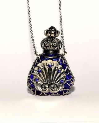 Photo 3 : ref. 530986 :  H. 5.5 cm / 5 ml / Collier en chaîne 76 cm