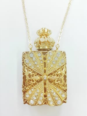 Photo 8 : ref. 487783 :  H. 6.7 cm / 10 ml / Collier en chaîne 76 cm