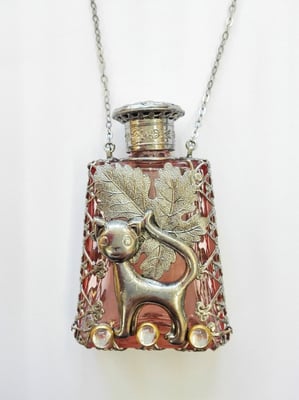 Photo 5 : ref. 481866 :  H. 6.8 cm / 10 ml / Collier en chaîne 76 cm