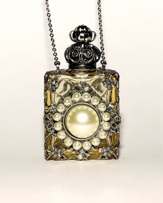 Photo 2 : ref. 531186 :  H. 6.7 cm / 10 ml / Collier en chaîne 76 cm