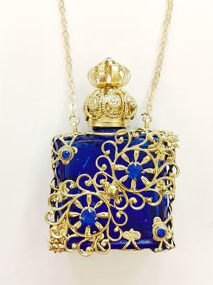 Photo 4 : ref. 453187 :  H. 5.8 cm / 7 ml  / Collier en chaîne 76 cm