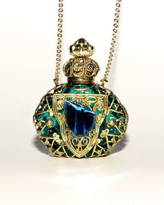 Photo 10 : ref. 532087 :  H. 5.7 cm / 6 ml / Collier en chaîne 76 cm