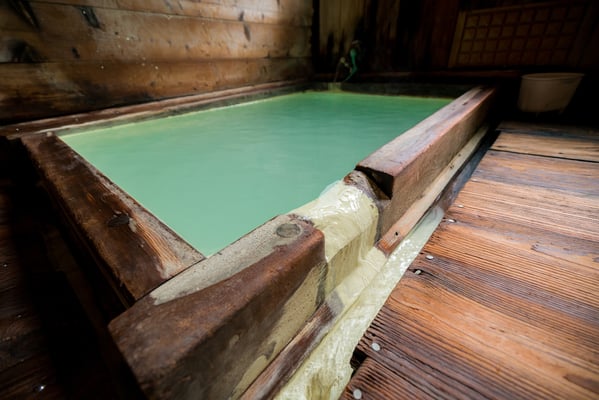 源泉かけ流し温泉