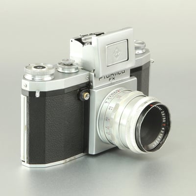 VEB Kamerawerkstätten PRAKTICA FX  1954  ©  engel-art.ch