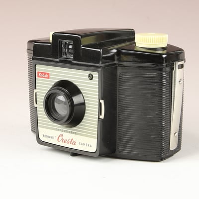 KODAK Brownie Cresta Camera 1955-1958  ©  engel-art.ch