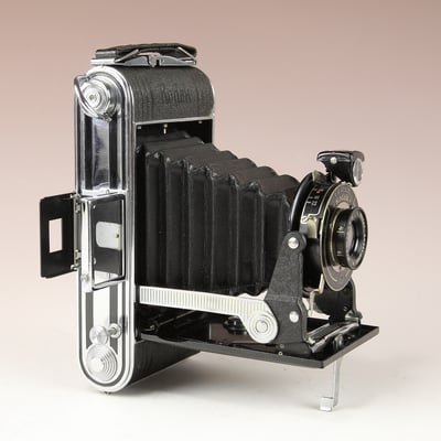 KODAK Junior 620 (Art-Deco) 1937-1939  ©  engel-art.ch