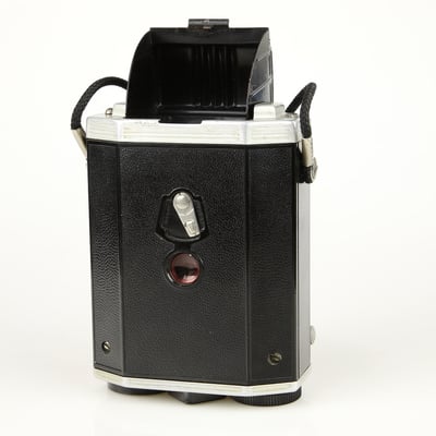 KODAK Brownie Reflex Synchro Model 1941-52  ©  engel-art.ch