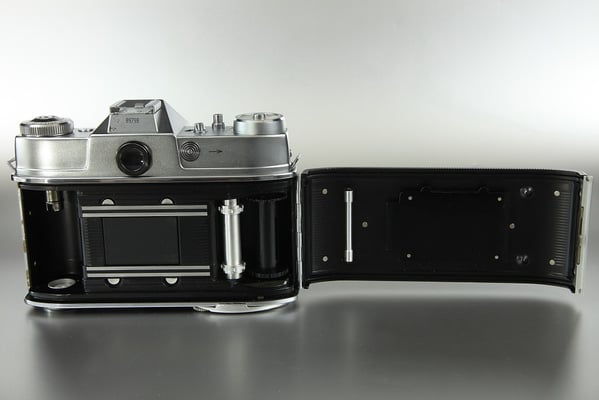 KODAK Retina Reflex S Typ 034  ©  engel-art.ch