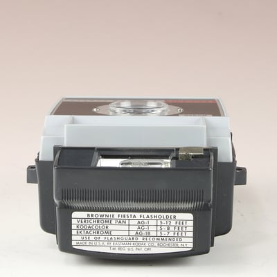 KODAK Brownie Fiesta Camera 1955-1958  ©  engel-art.ch