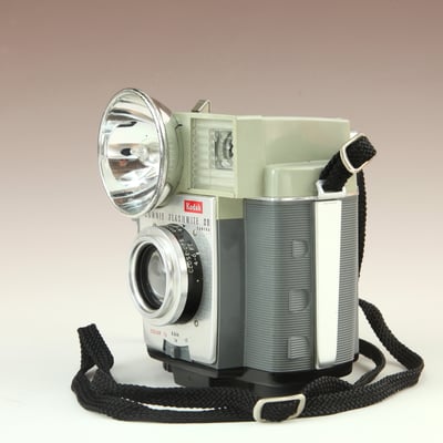  KODAK  Brownie Fashmite 20 Camera 1960 - 1965    © engel-art.ch