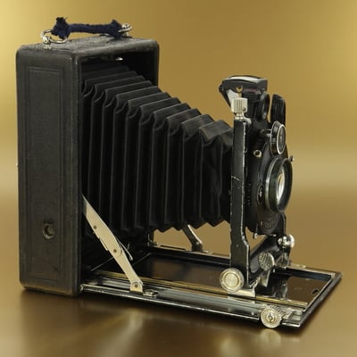 L.O. BITTNER Laufbodenkamera  © engel-art.ch