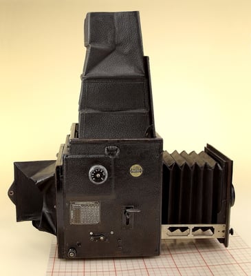 Mentor 9x12cm  ~ 1920  © engel-art.ch