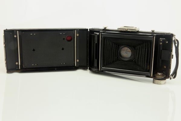 DEMARIA LA PIERRE Dehel Classique 1950  ©  engel-art.ch