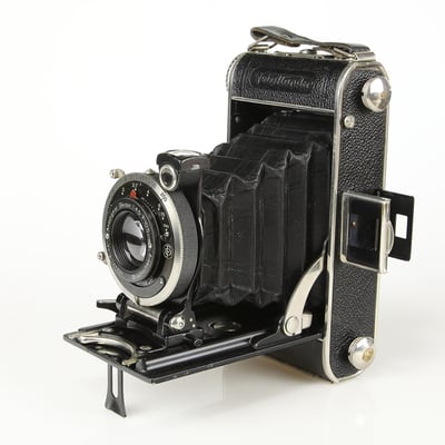 VOIGTLÄNDER  Bessa 1932  ©  engel-art.ch