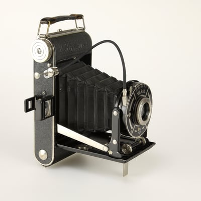 Kochmann Korelle Vertical 6 x 9cm  1934-1935  ©  engel-art.ch