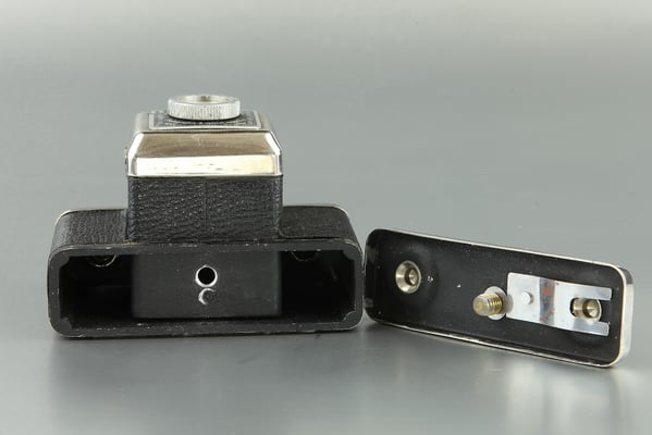 O.KAY Kamera Swiss-Made  1946   © engel-art.ch