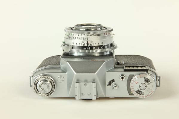 KODAK Retina Reflex (Type 025)  ©  engel-art.ch