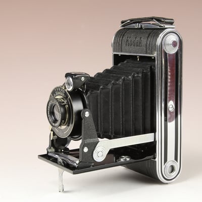 KODAK Junior 620 (Art-Deco) 1937-1939  ©  engel-art.ch
