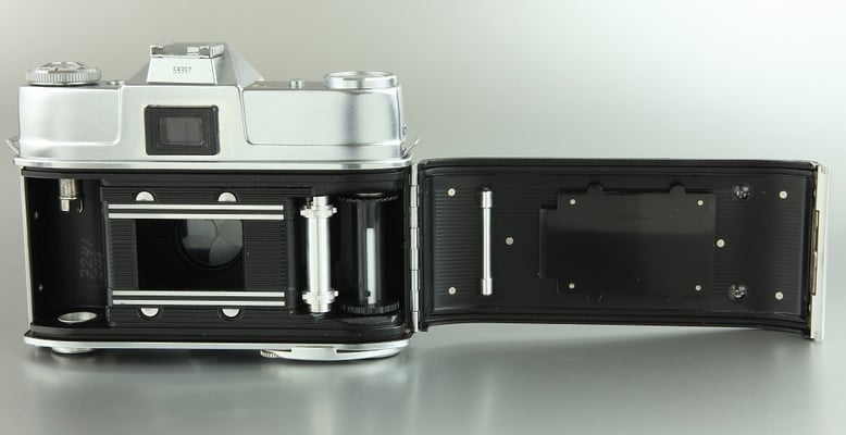 KODAK Retina Reflex III  Typ 041  ©  engel-art.ch