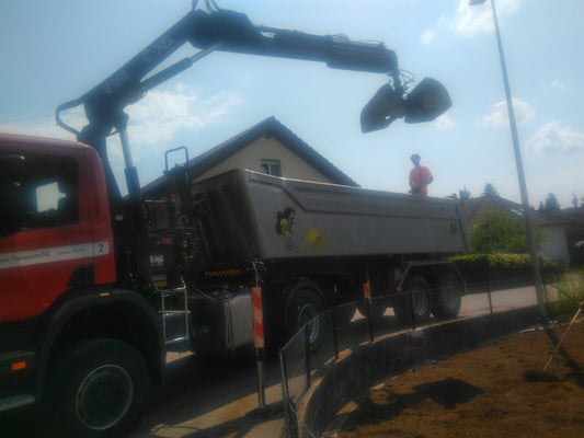 Lastwagenkran - Reusser Transporte AG Biberist