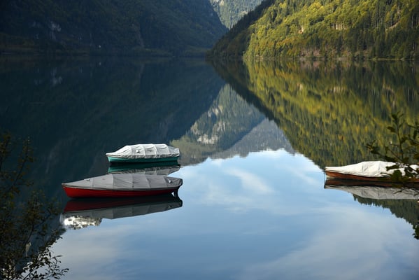 Nr. 232 / 2017 / Klöntalersee, Spiegelung 6016 x 4000 / JPG-Datei