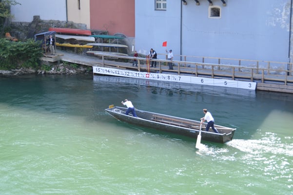 Nr. 2517 / 31.08.2013 / Laufenburg, Rhein, Wettfahren / 6016 x 4000 / JPG-Datei