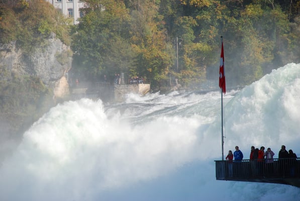 Nr. 207/ 11.10.10 / Neuhausen Rheinfall Aussichtsbalkon/ 3872 x 2592 / JPG-Datei