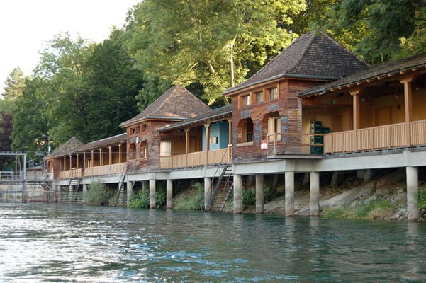 Nr. 258 / 11.07.08 / Zürich, Flussbad untere Letten / 3008 x 2000 / JPG Datei