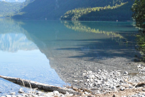 Nr. 214 / 08.09.12 / Klöntalersee, Spiegelung, Blick Richtung Ost / 6016 x 4000 / JPG-Datei