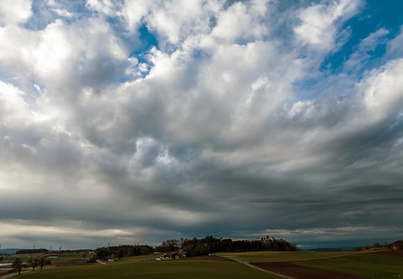 Woche 2 / Wolkenstimmung bei Brütten