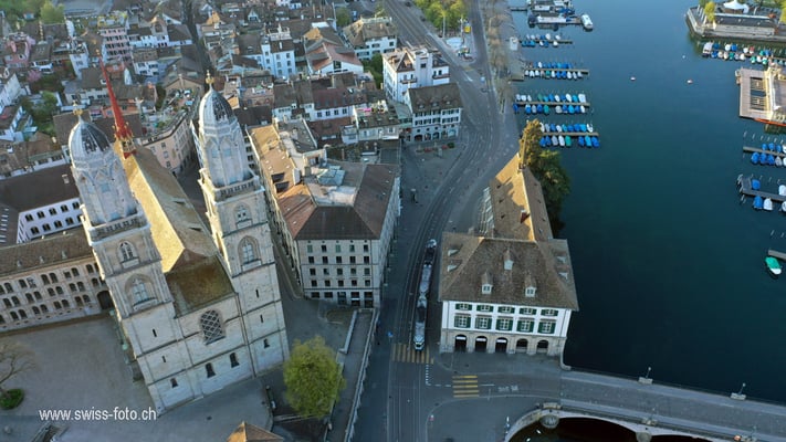Nr. 116 / 2020 / Limmat Rathaus / 5472 x 3078 / JPG